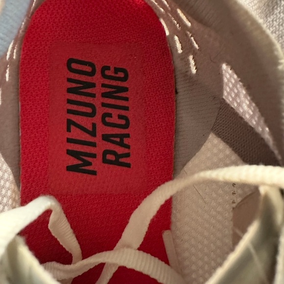 Mizuno Women's Wave Rebellion Pro 2 Running Shoe Size 7.5 - Picture 5 of 9